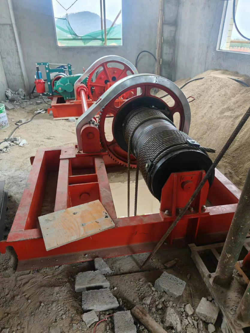 卷揚(yáng)啟閉機(jī)